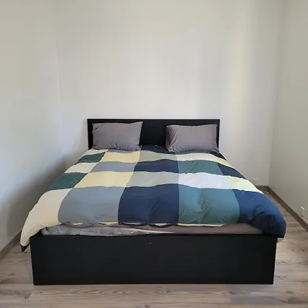 Maison Pour 4 Personnes A 2 Pas De Paris Hébergement de vacances *